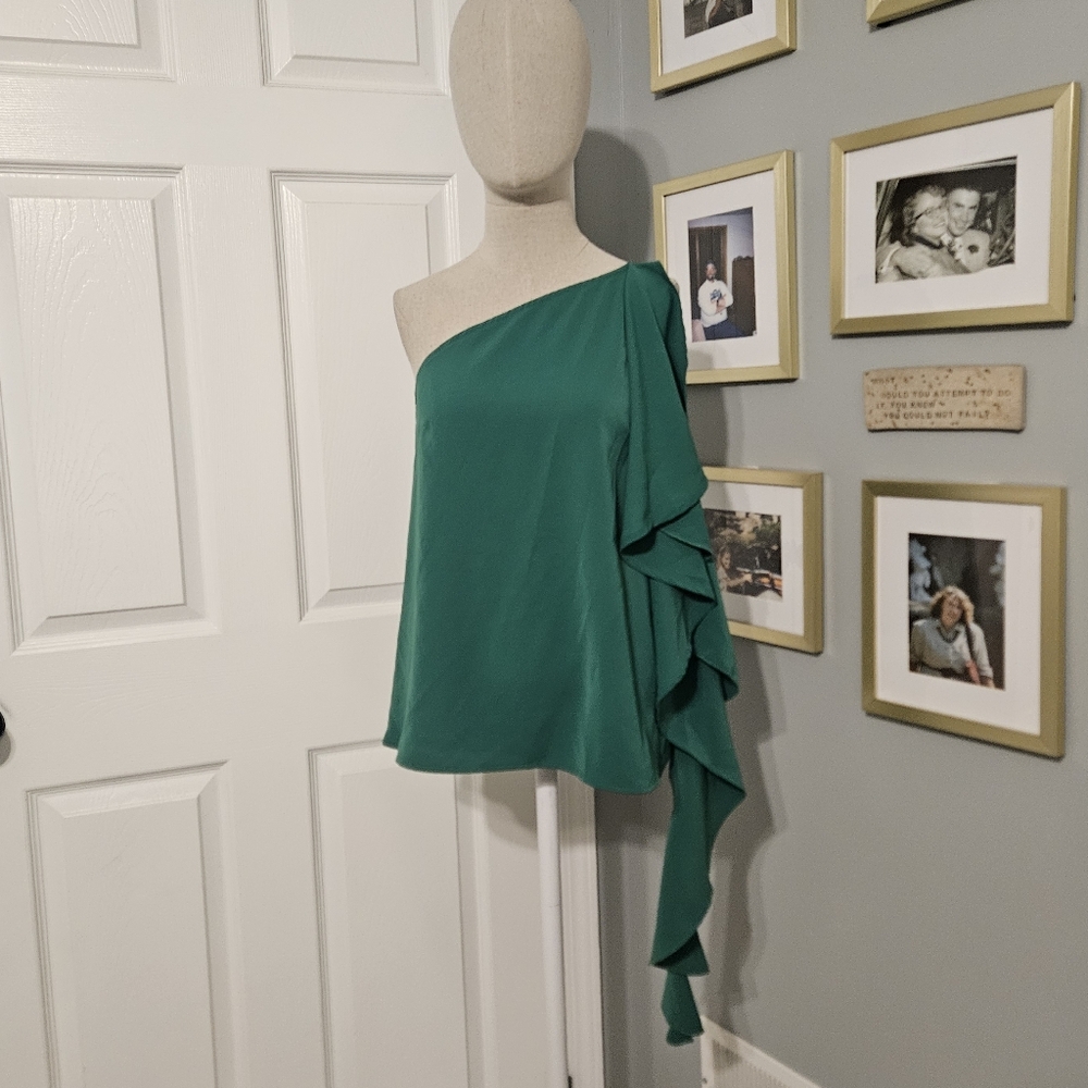 Elegant Green One-Shoulder Blouse